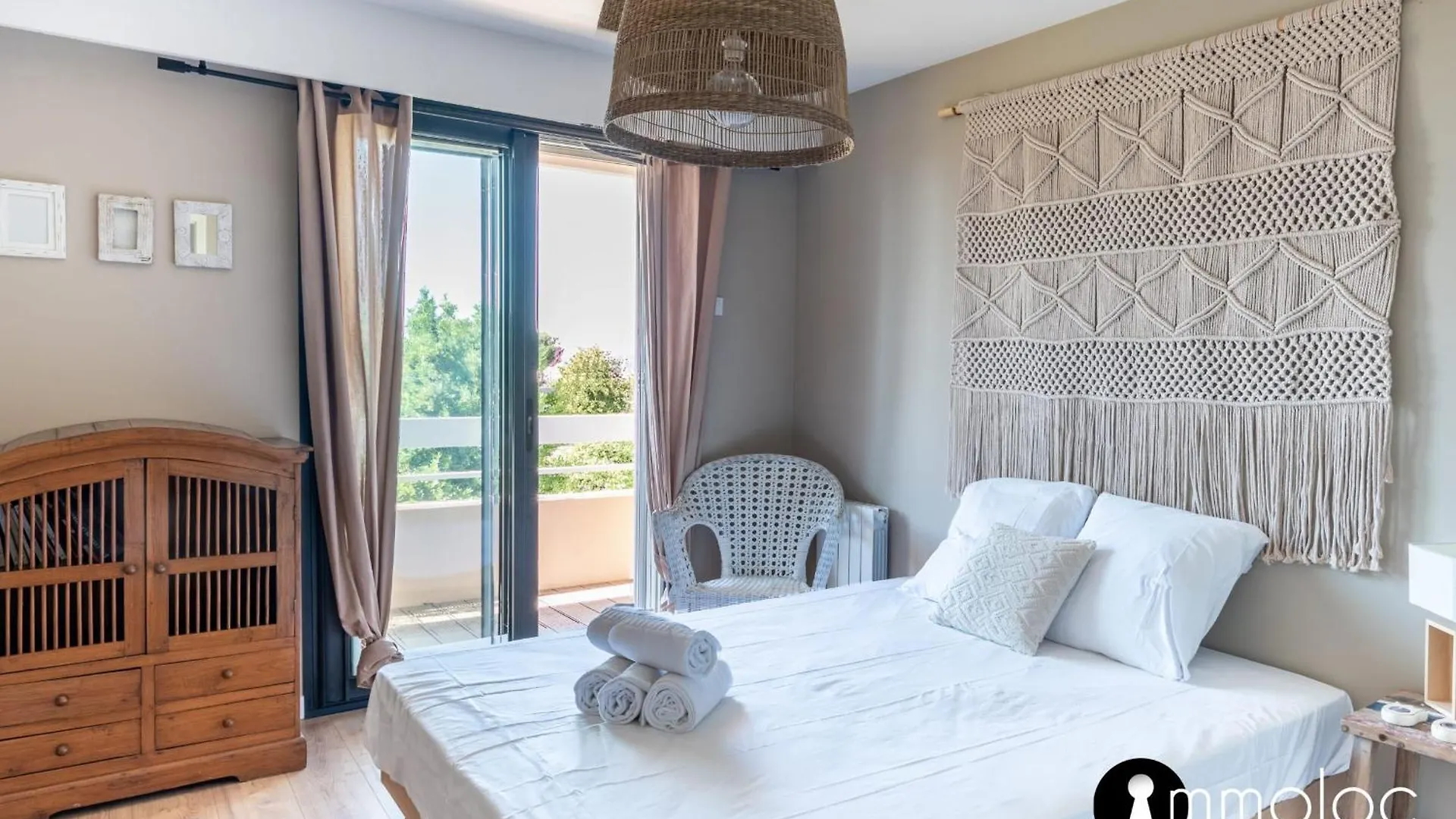 Air-Conditioned Apartment Facing The Port Of Saint Laurent With 2 Bedrooms Saint-Laurent-du-Var